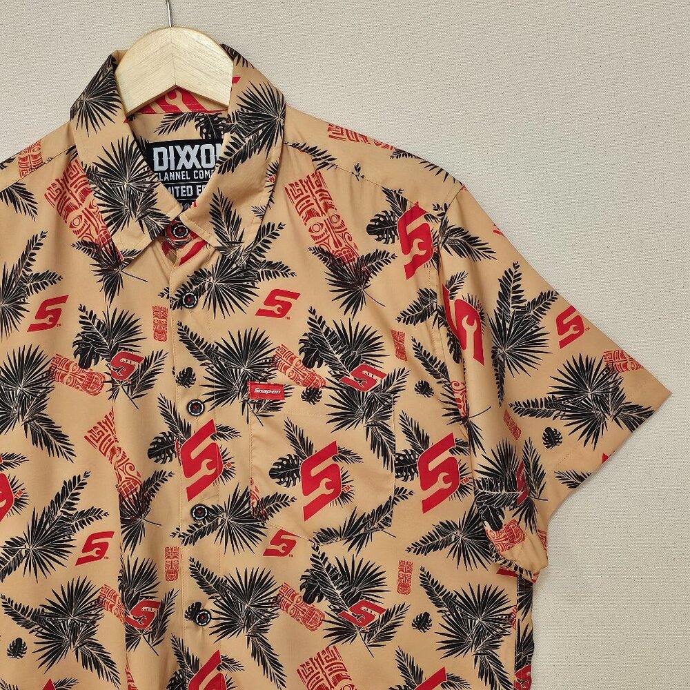 Dixxon Flannel Form And Function Snap-On Short Sl… - image 1